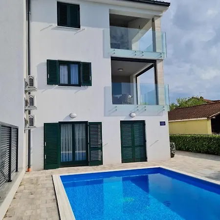 My Paradies - 1**** * Малинска