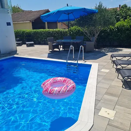 My Paradies - 1**** * Malinska